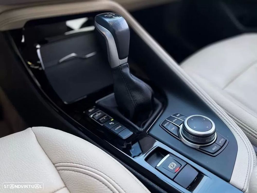BMW X1 25 e xDrive xLine - 11
