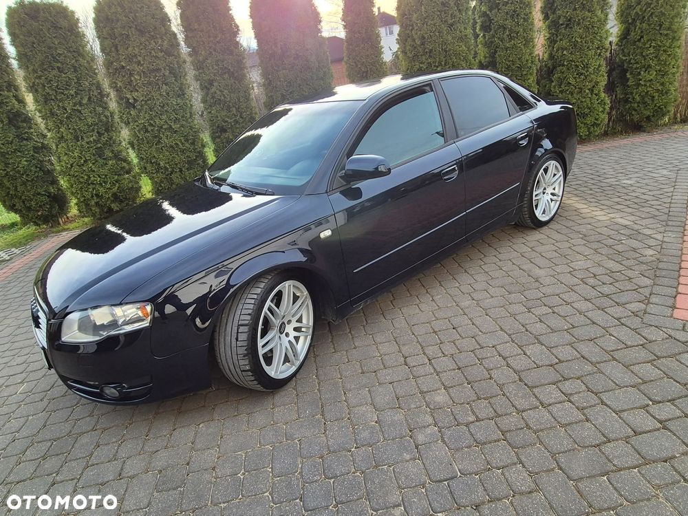 Audi A4 Limousine - 32