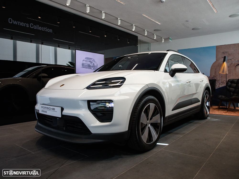 Porsche Macan Electric 4 - 4