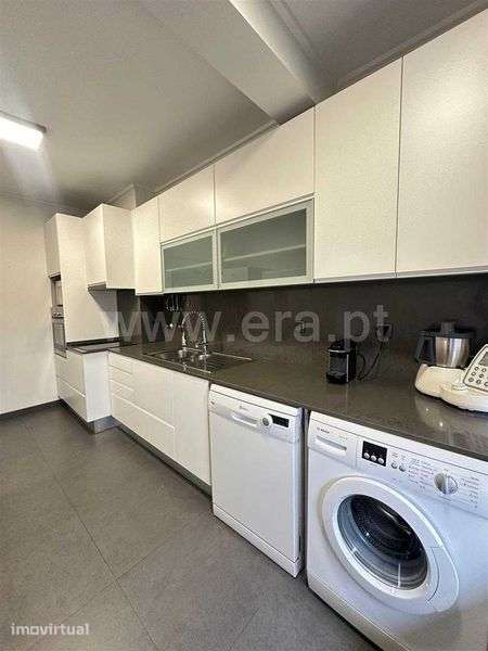 Apartamento T2 Arrenda-se Benfica - Grande imagem: 2/4
