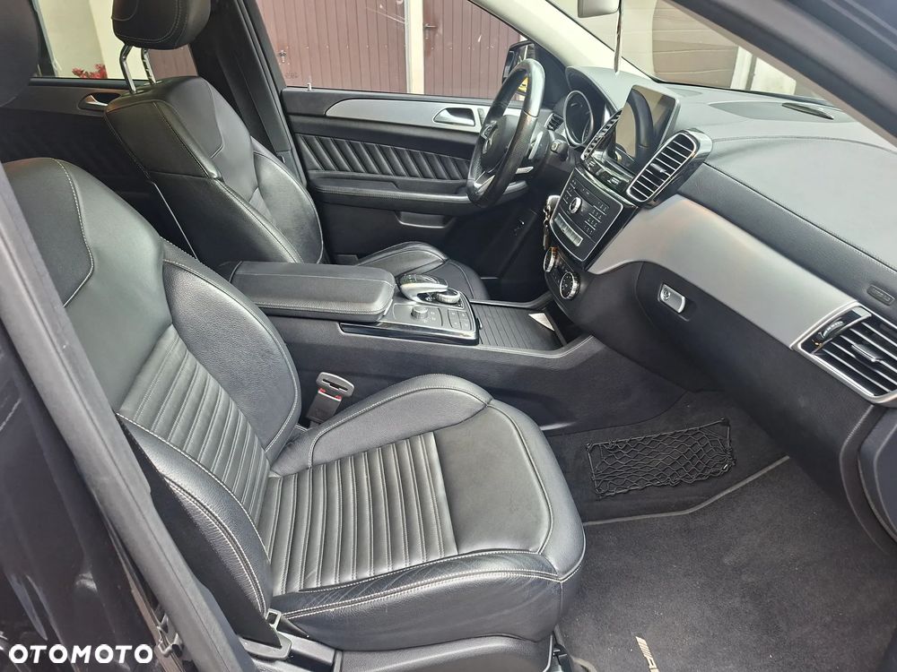 Mercedes-Benz GLE 350 d 4Matic 9G-TRONIC AMG Line - 4