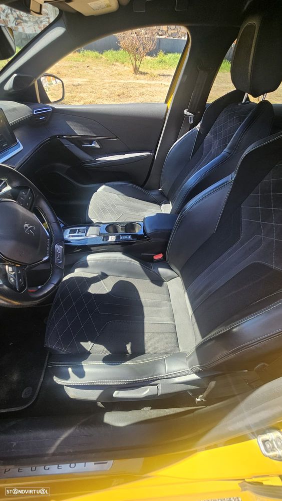Peugeot e-208 50 kWh GT - 10