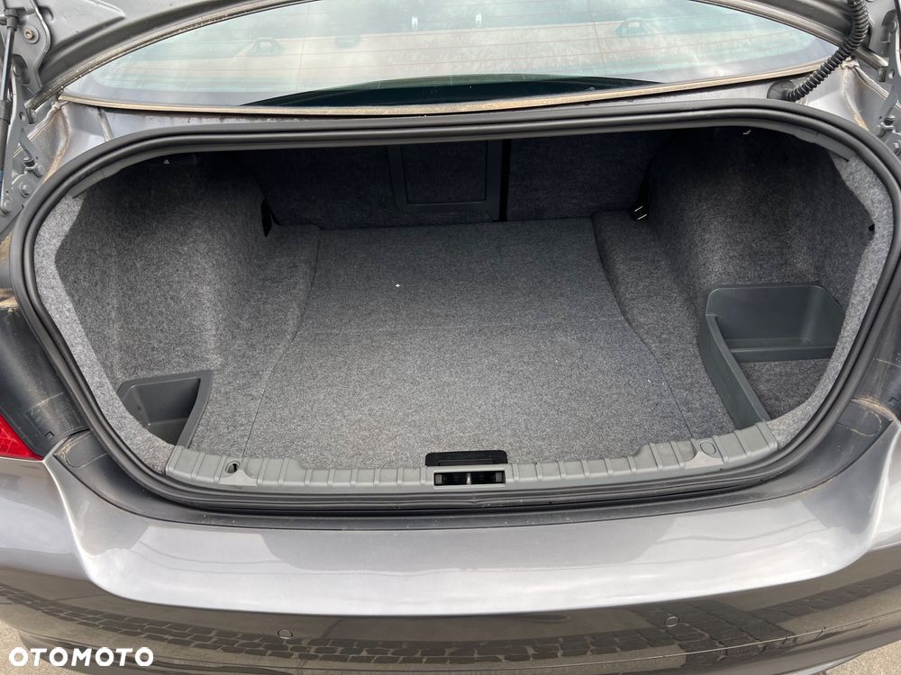 BMW Seria 3 320d xDrive - 25