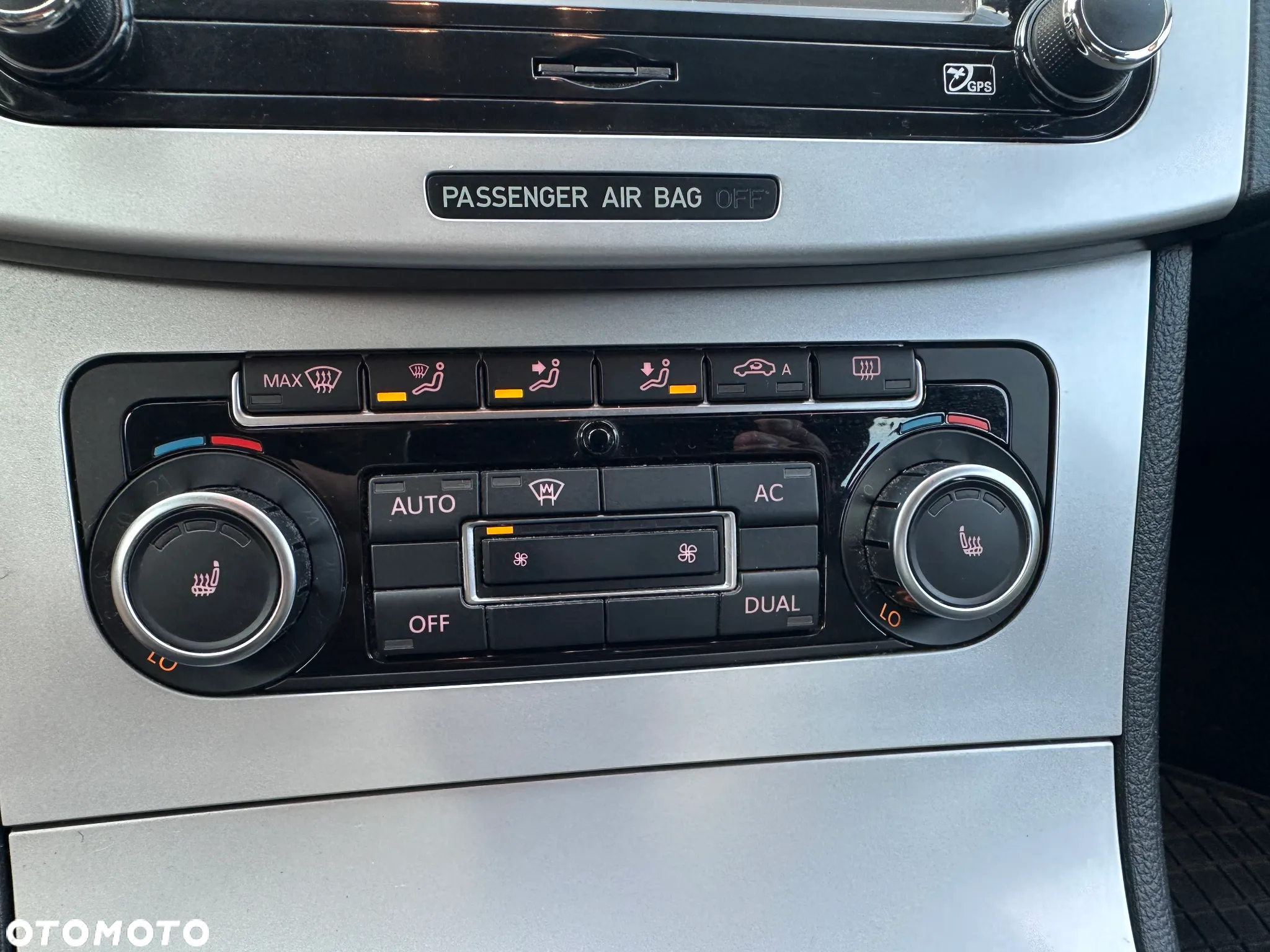 Volkswagen Passat 2.0 TDI Comfortline - 14