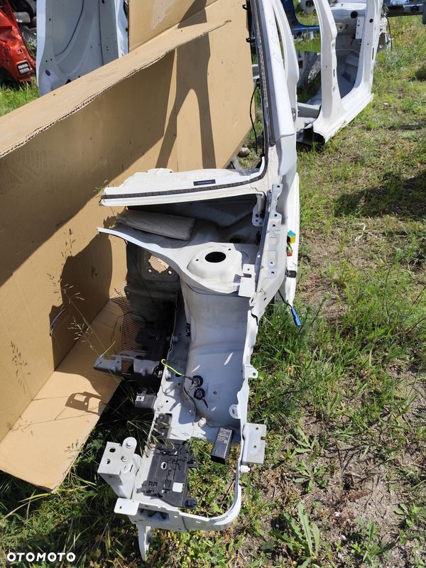 PEUGEOT 208 5D ĆWIARTKA PRZÓD LEWA SŁUPEK PRÓG - 2