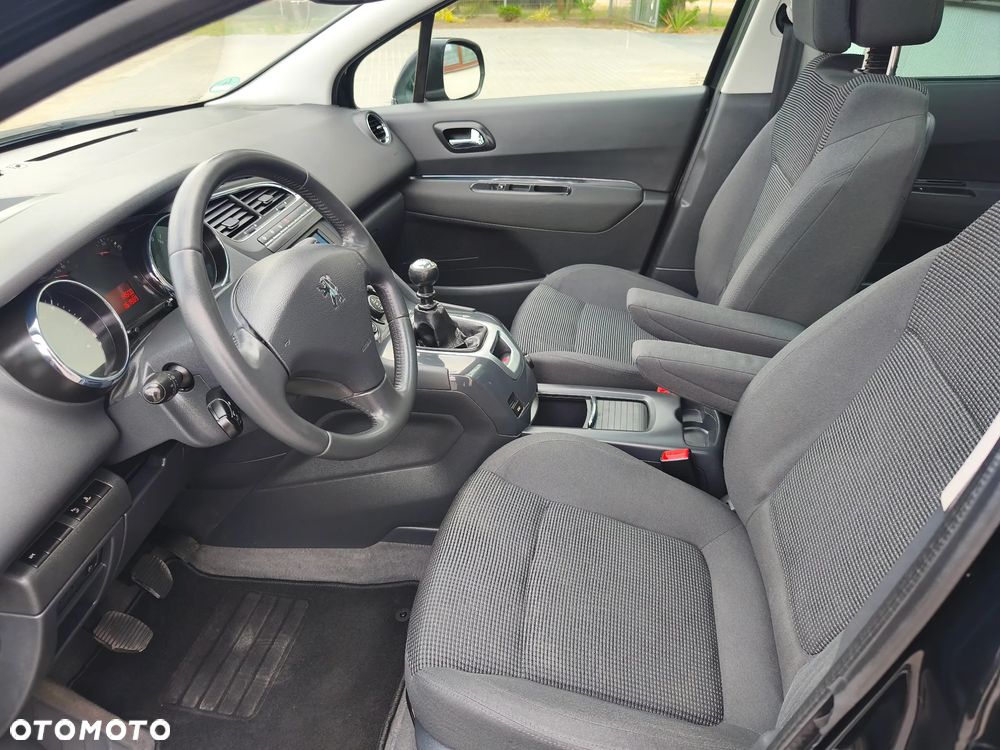 Peugeot 5008 - 23