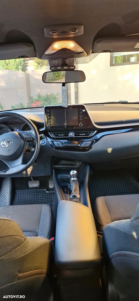 Toyota C-HR - 10