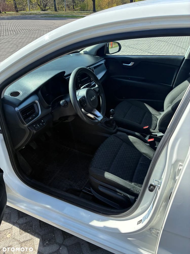 Kia Rio 1.2 M - 15