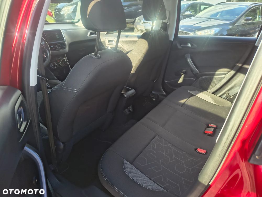 Peugeot 2008 Blue-HDi FAP 100 STOP & START Style - 17