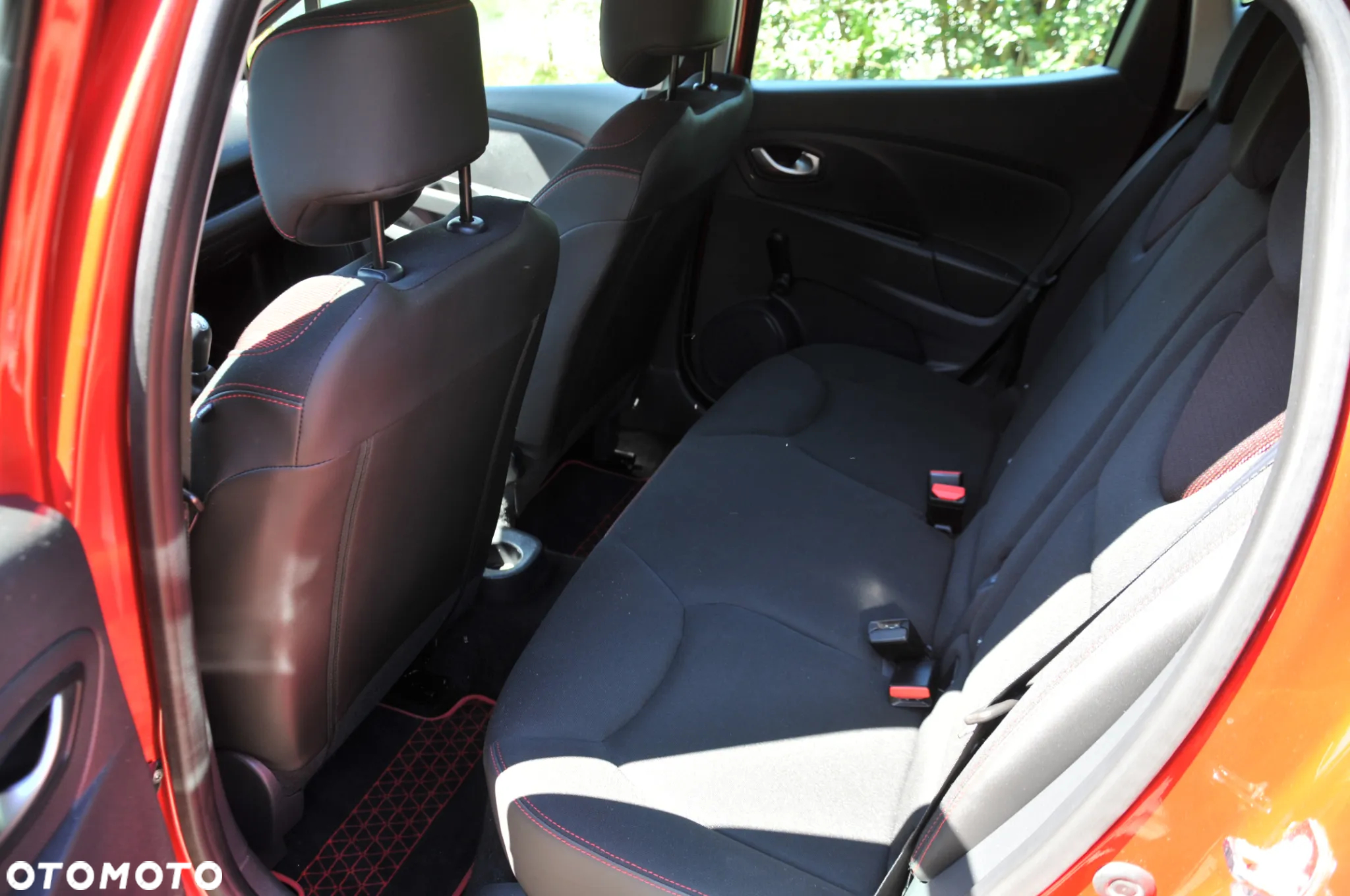 Renault Clio 1.2 16V 75 LIMITED - 27