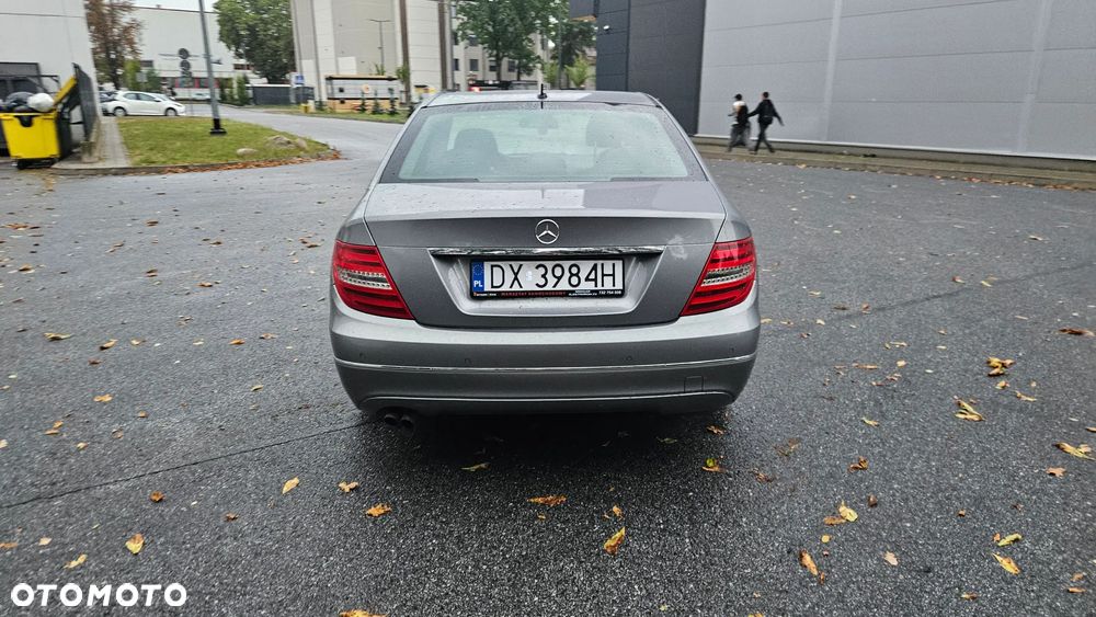 Mercedes-Benz Klasa C 180 BlueEFFICIENCY Avantgarde - 17