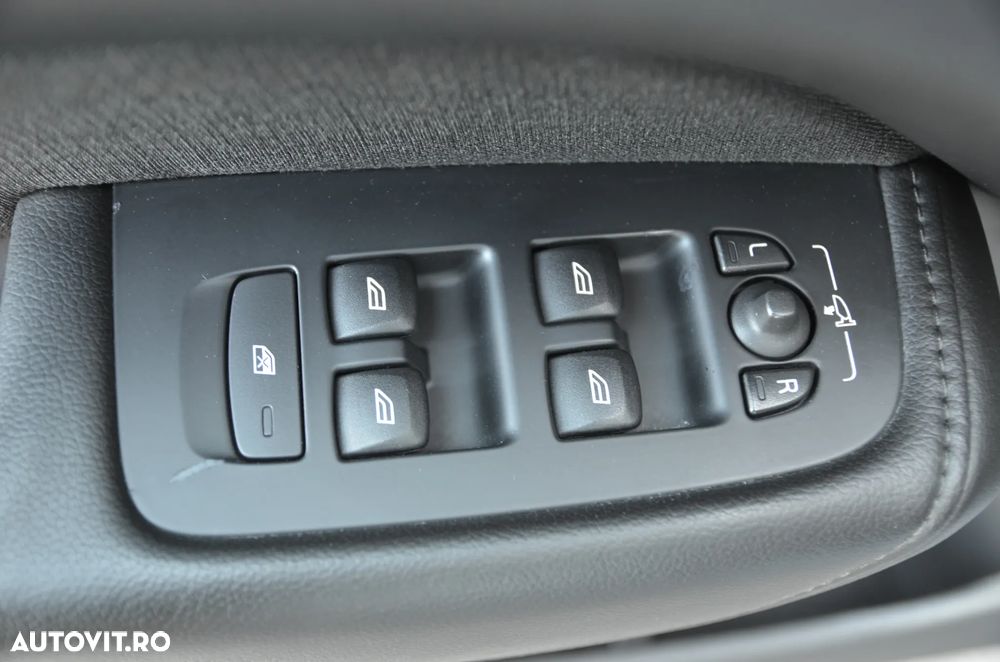 Volvo XC 60 - 24