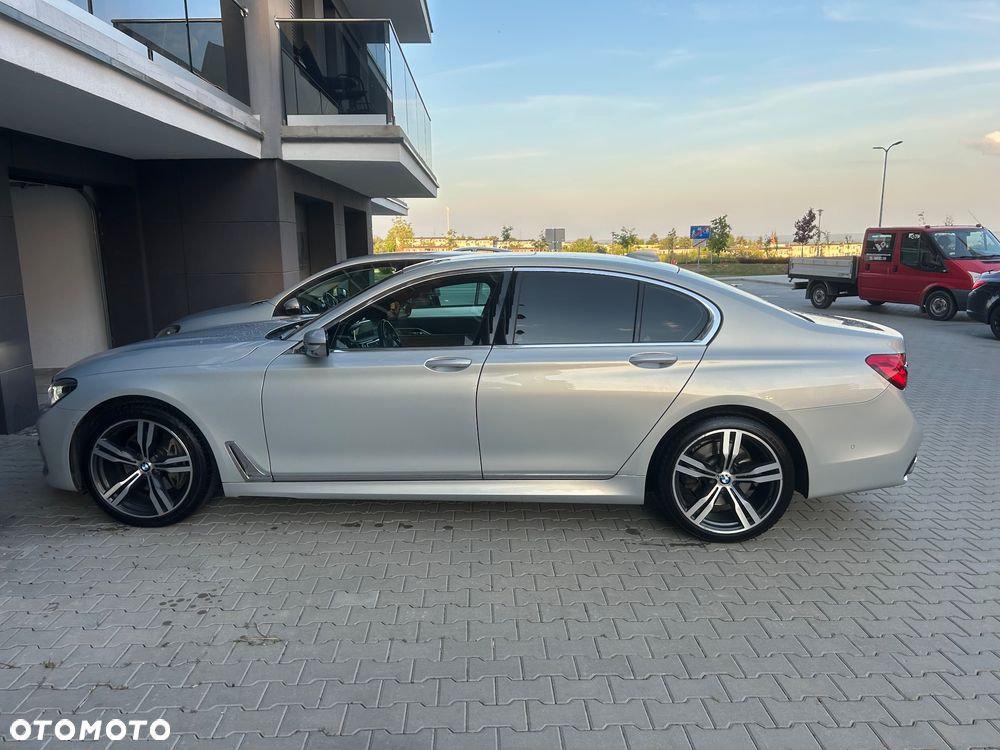 BMW Seria 7 - 8