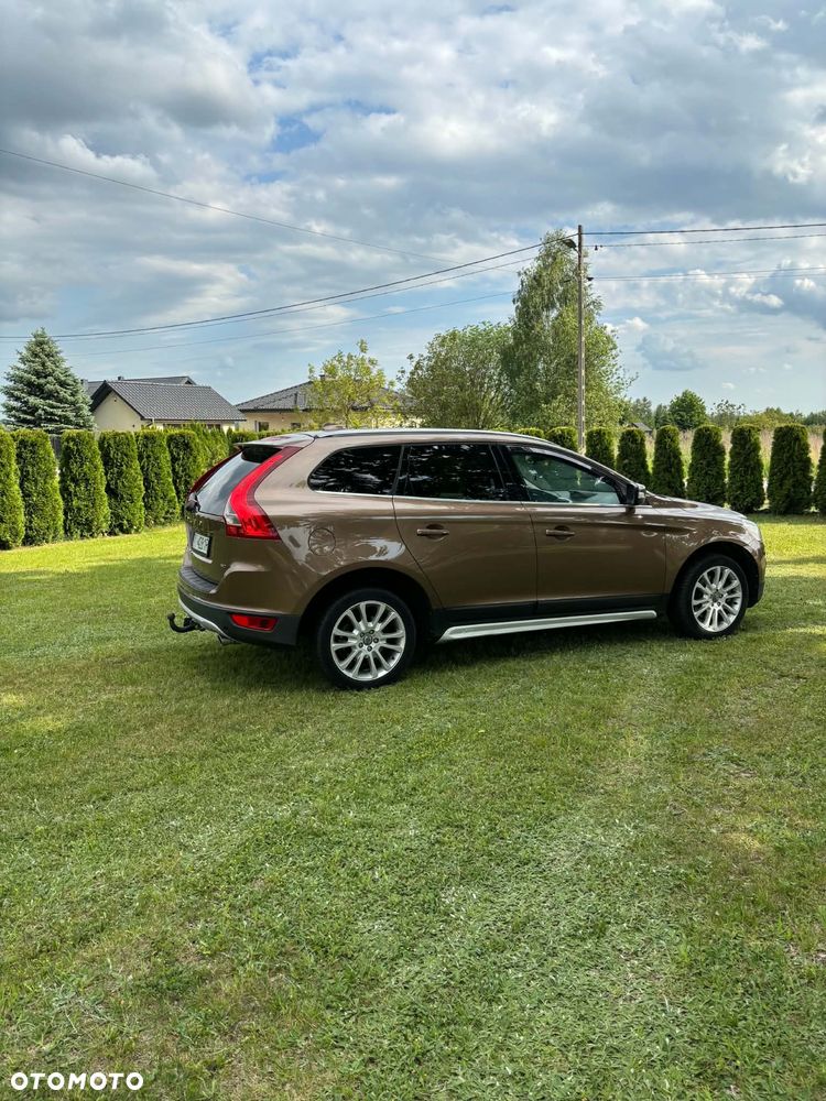 Volvo XC 60 2.4D AWD - 12