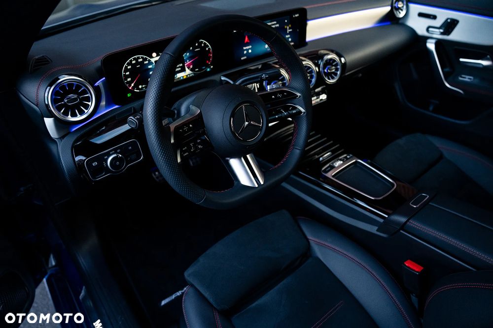 Mercedes-Benz CLA 220 mHEV 4-Matic AMG Line 8G-DCT - 27