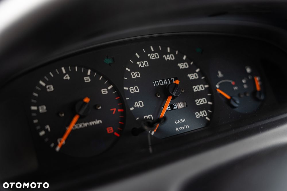 Mazda MX-6 2.0 - 25