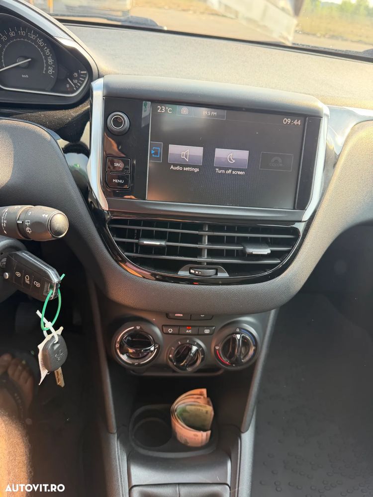 Peugeot 208 1.6 BlueHDi FAP Style - 15