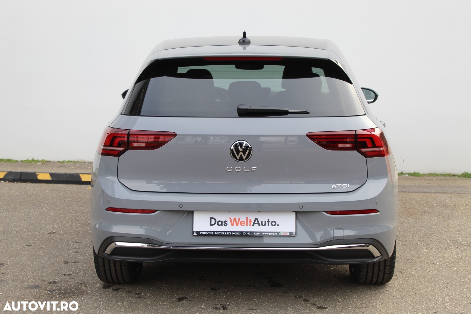 Volkswagen Golf 1.5 eTSI ACT DSG MHEV Style - 4