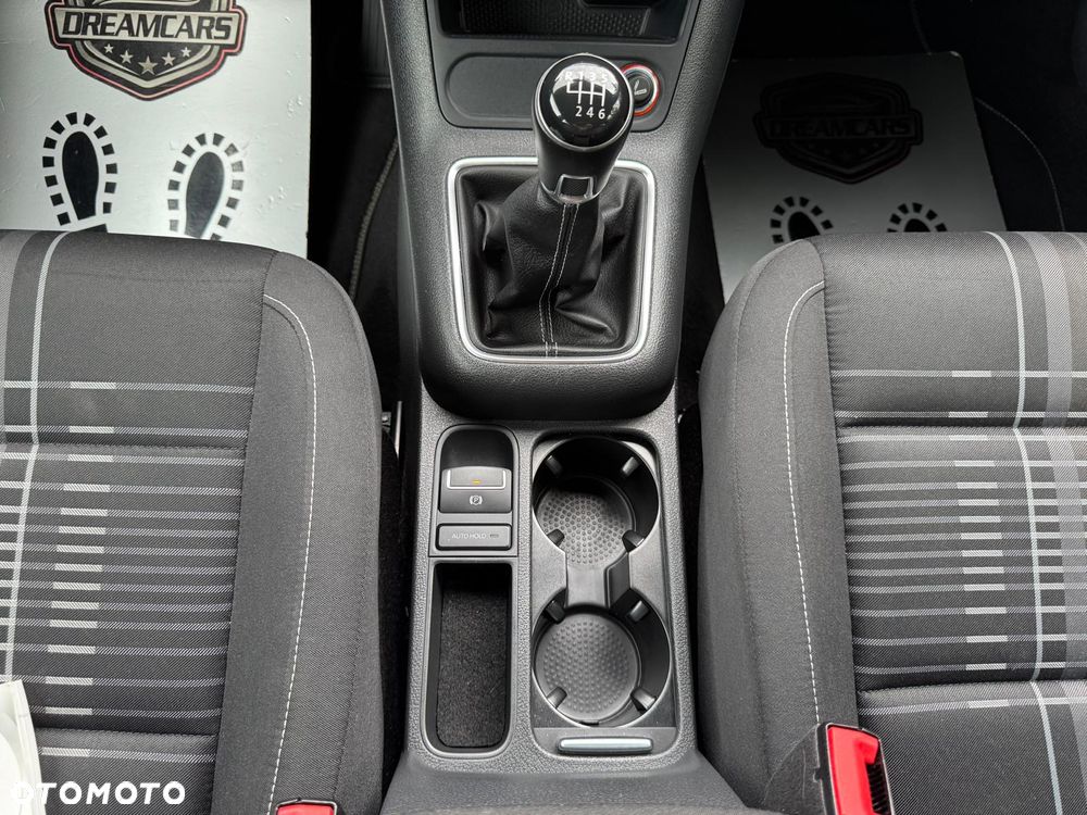 Volkswagen Tiguan - 31