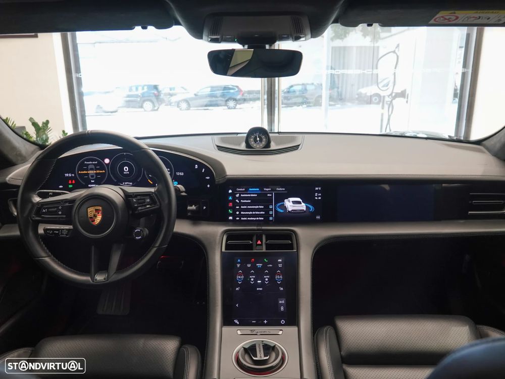 Porsche Taycan Turbo S - 19