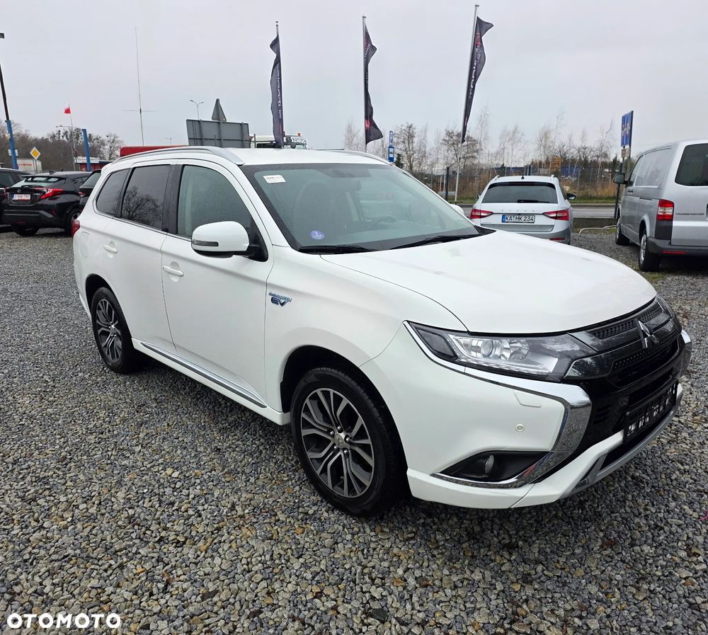 Mitsubishi Outlander 2.4 4WD Spirit+ - 2