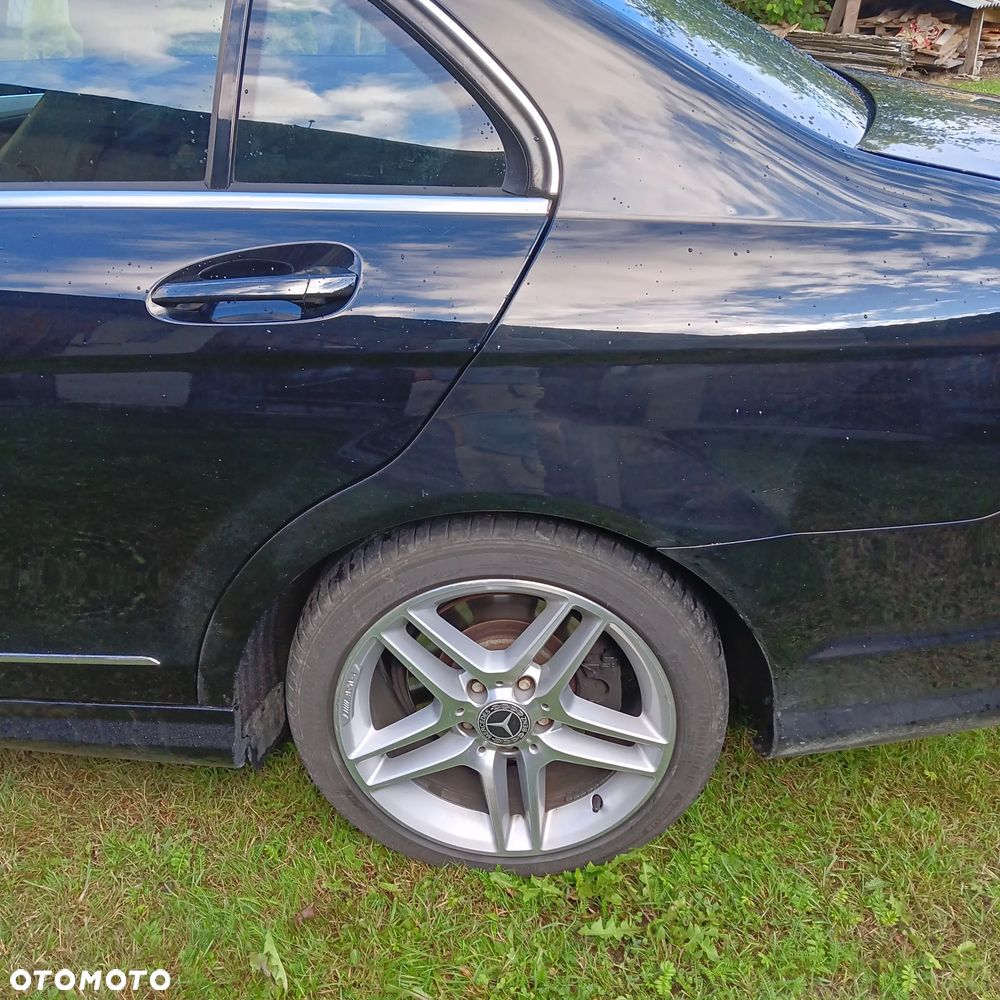 Mercedes-Benz Klasa C 300 7G-TRONIC - 7