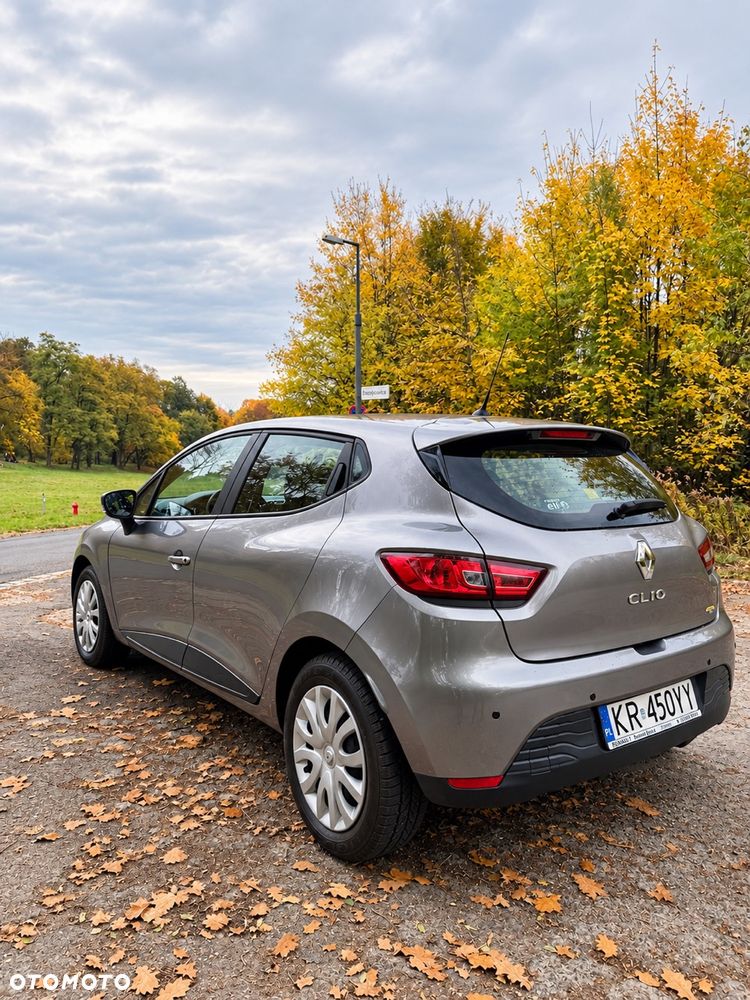 Renault Clio - 8