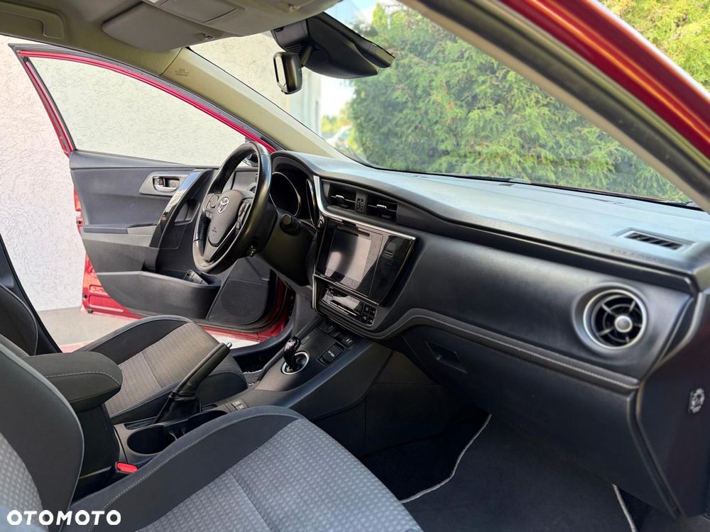 Toyota Auris - 17
