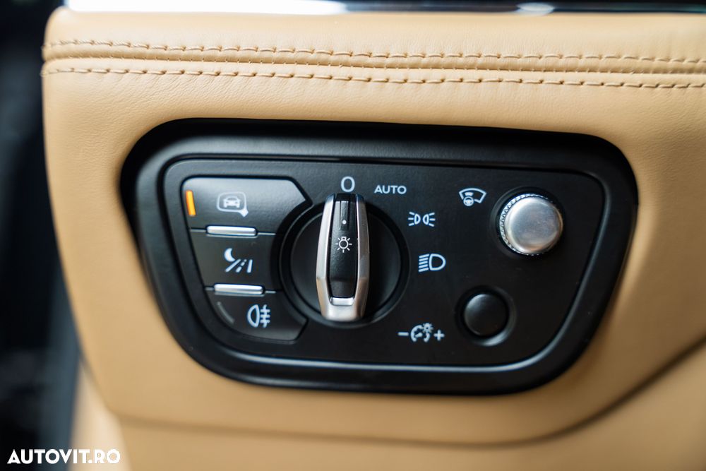 Bentley Bentayga - 26