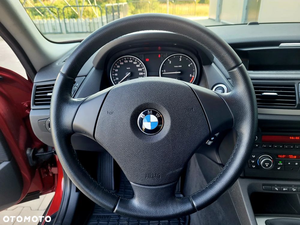 BMW X1 xDrive18d Sport Line - 16