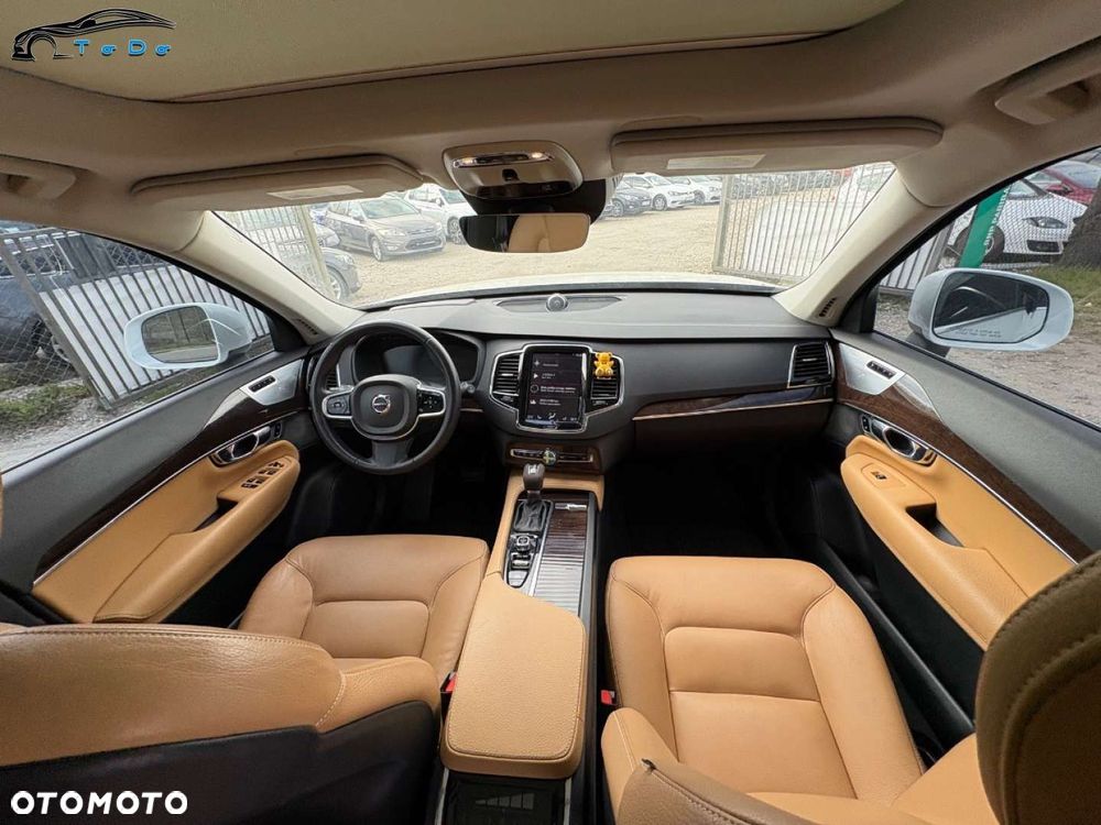 Volvo XC 90 T6 AWD R-Design 7os - 30