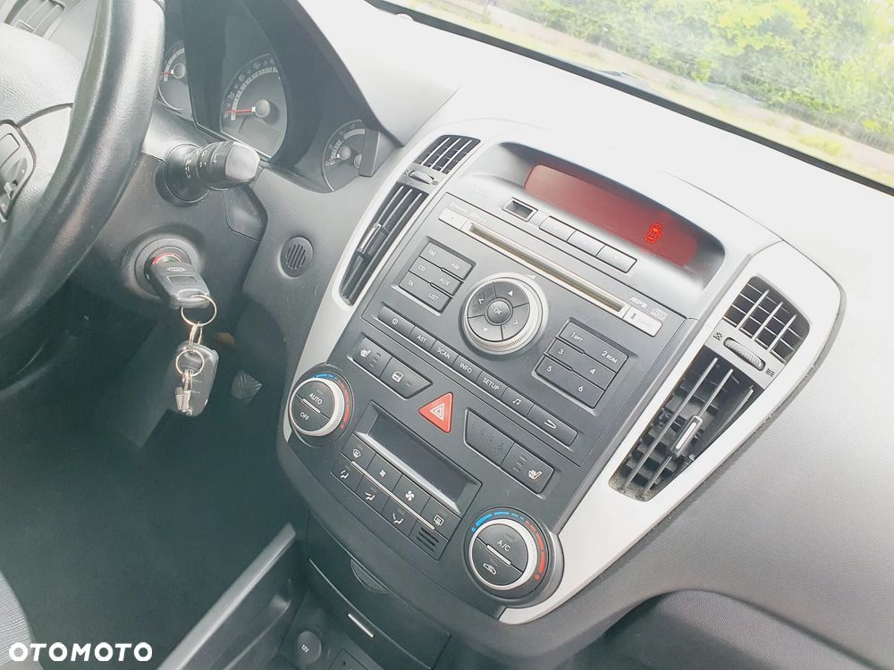 Kia Ceed 1.6 CVVT Spirit - 32