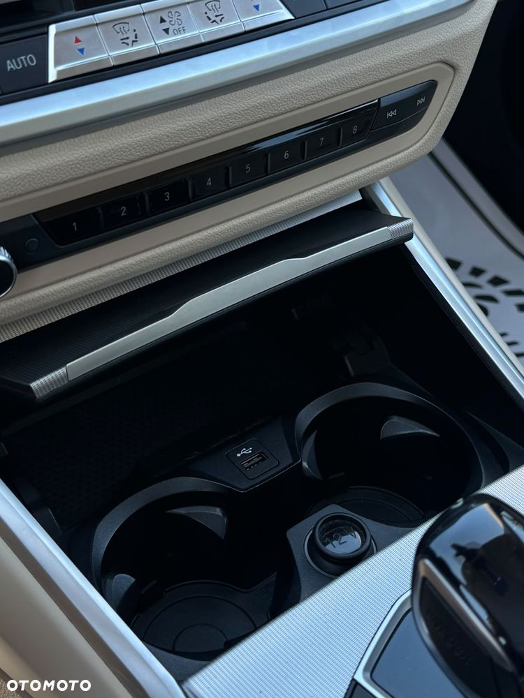 BMW Seria 3 320i GPF Sport Line - 32