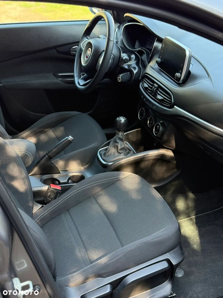 Fiat Tipo 1.6 MultiJet 16v Lounge - 12
