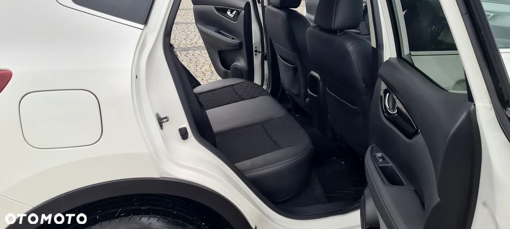 Nissan Qashqai 1.6 DIG-T TEKNA+ - 26