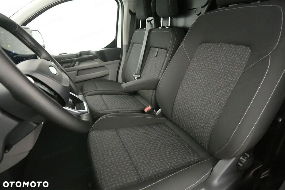 Ford Transit Custom 320 L2H1 Trend A8 2.0 136KM - 10
