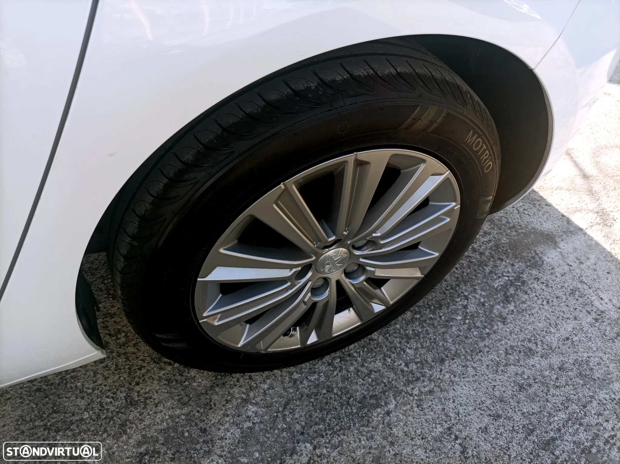 Peugeot 308 1.2 PureTech Style - 6