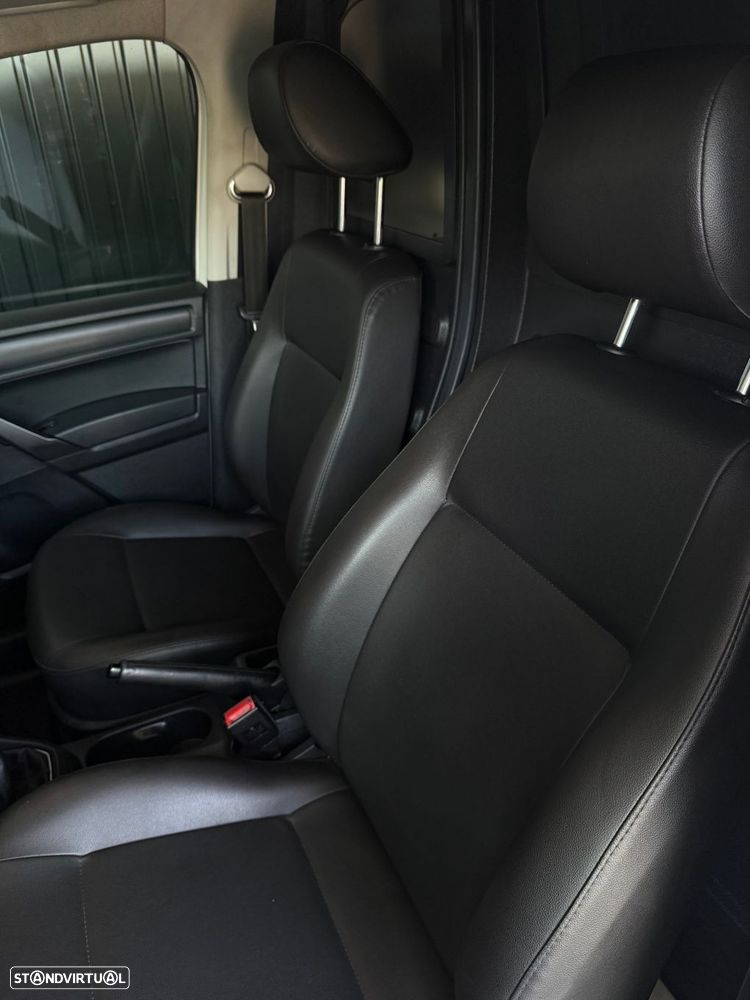 VW Caddy 1.6 TDi BlueMotion - 22