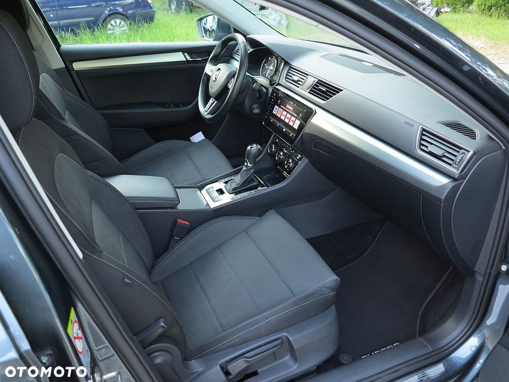 Skoda Superb 2.0 TDI DSG Ambition - 16