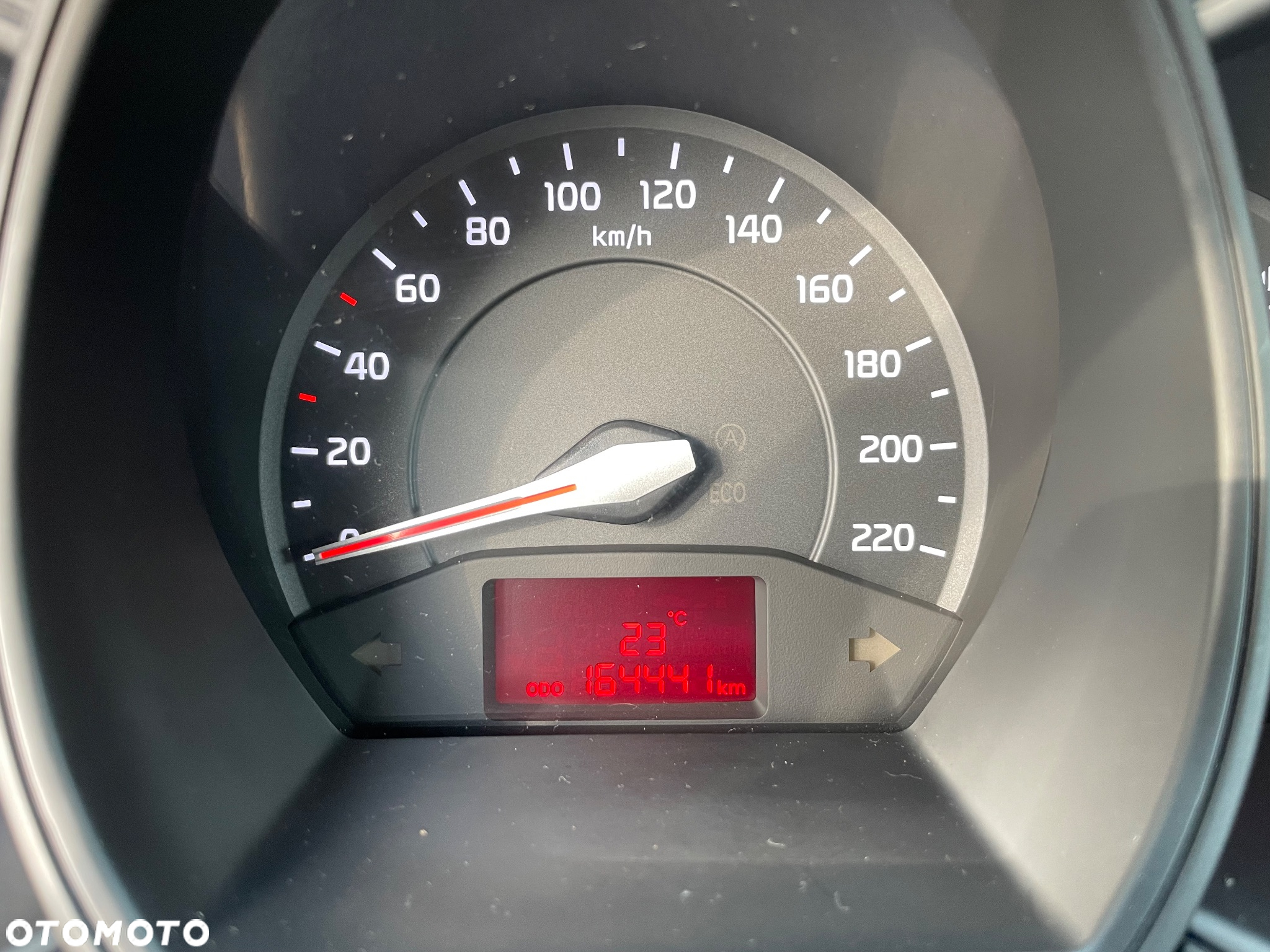 Kia Rio - 12