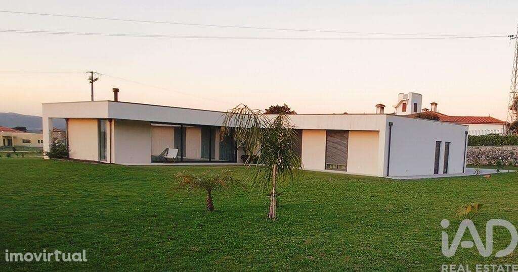 Moradia isolada T3 em Reboreda e Nogueira de 209 m2 - Grande imagem: 2/39