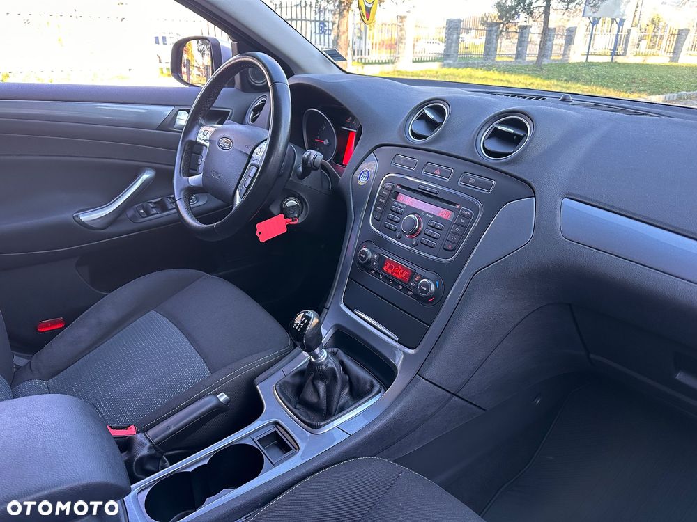 Ford Mondeo 1.6 TDCi Ambiente - 5