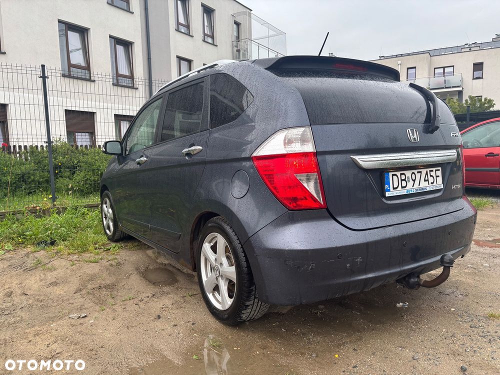 Honda FR-V - 4
