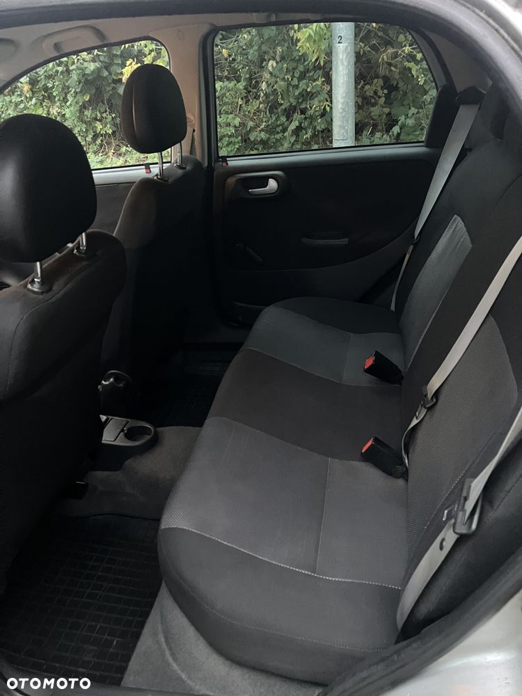 Opel Corsa 1.2 16V Cosmo - 13