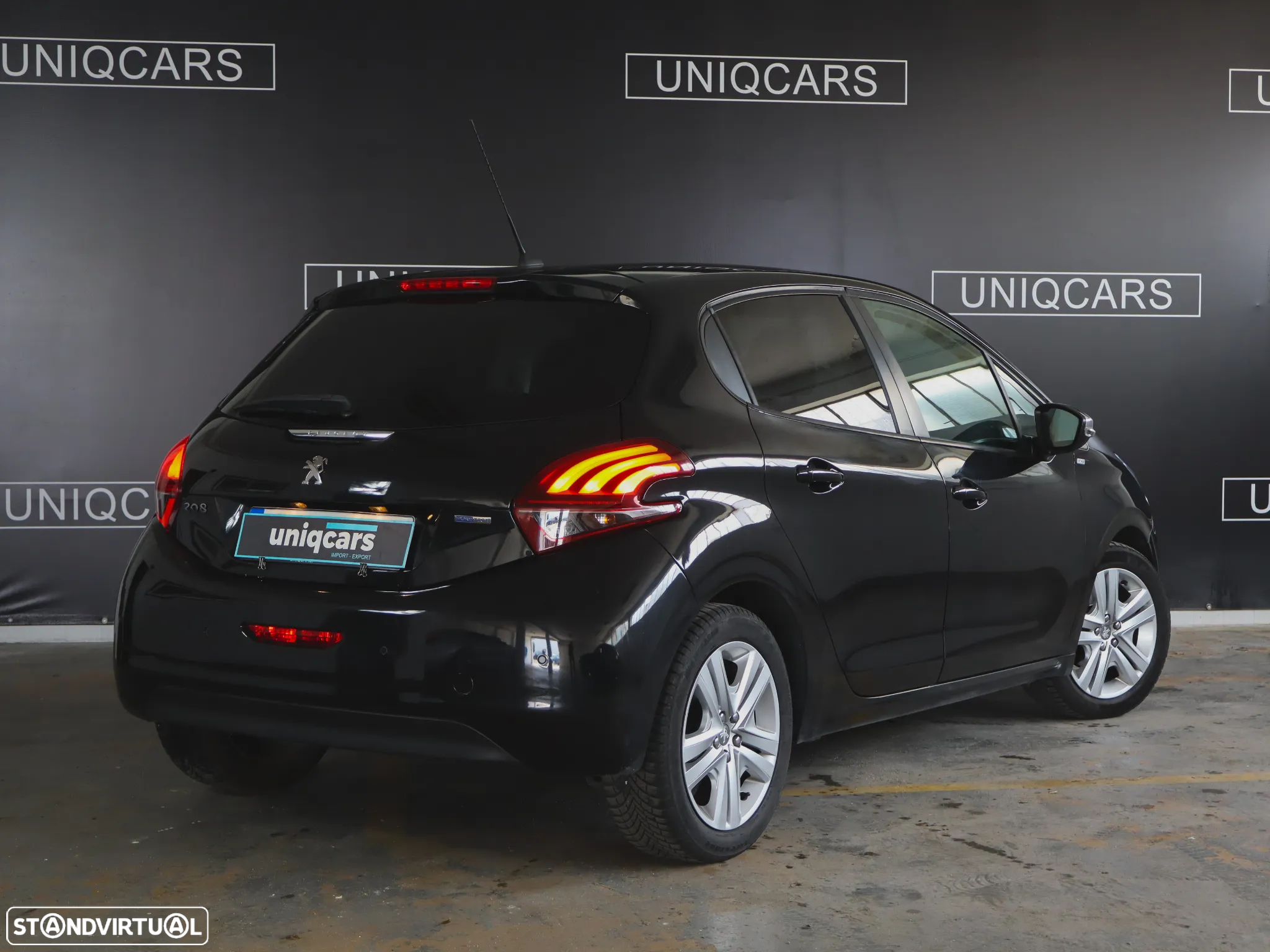 Peugeot 208 1.2 PureTech Style - 6