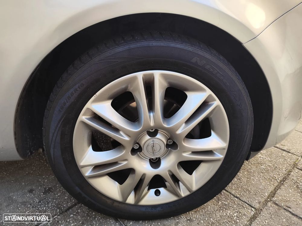 Opel Corsa 1.2 Enjoy - 6