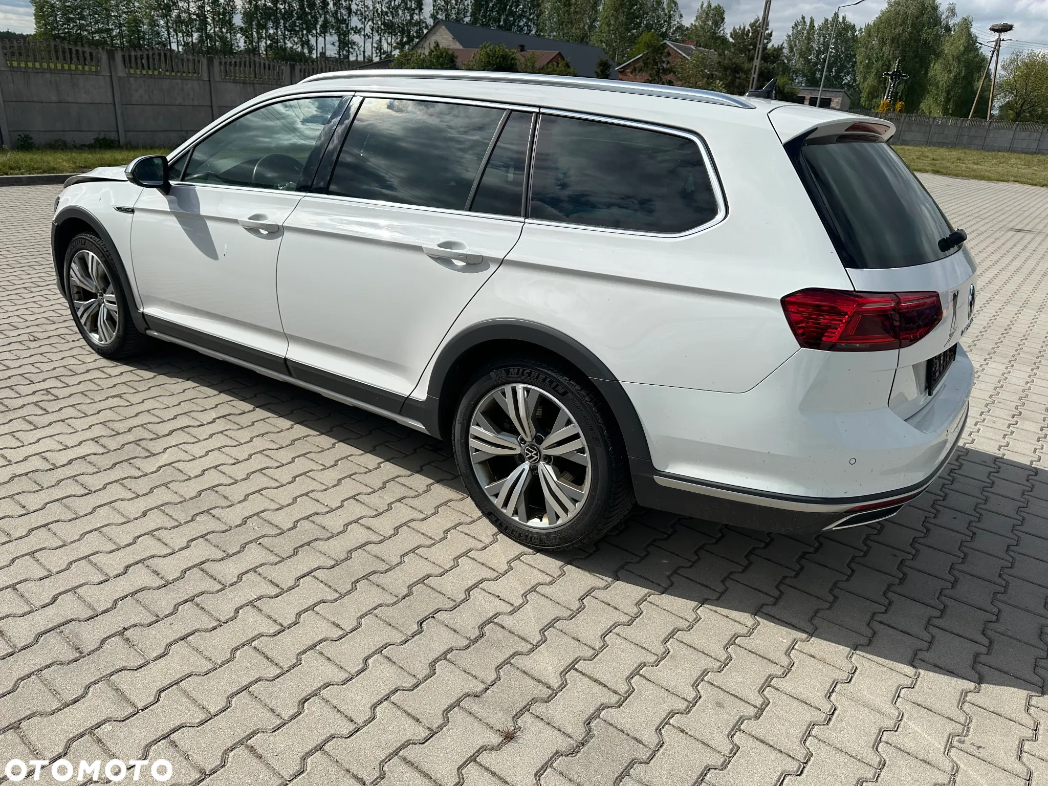 Volkswagen Passat Variant 2.0 TDI SCR DSG 4Motion Alltrack - 6