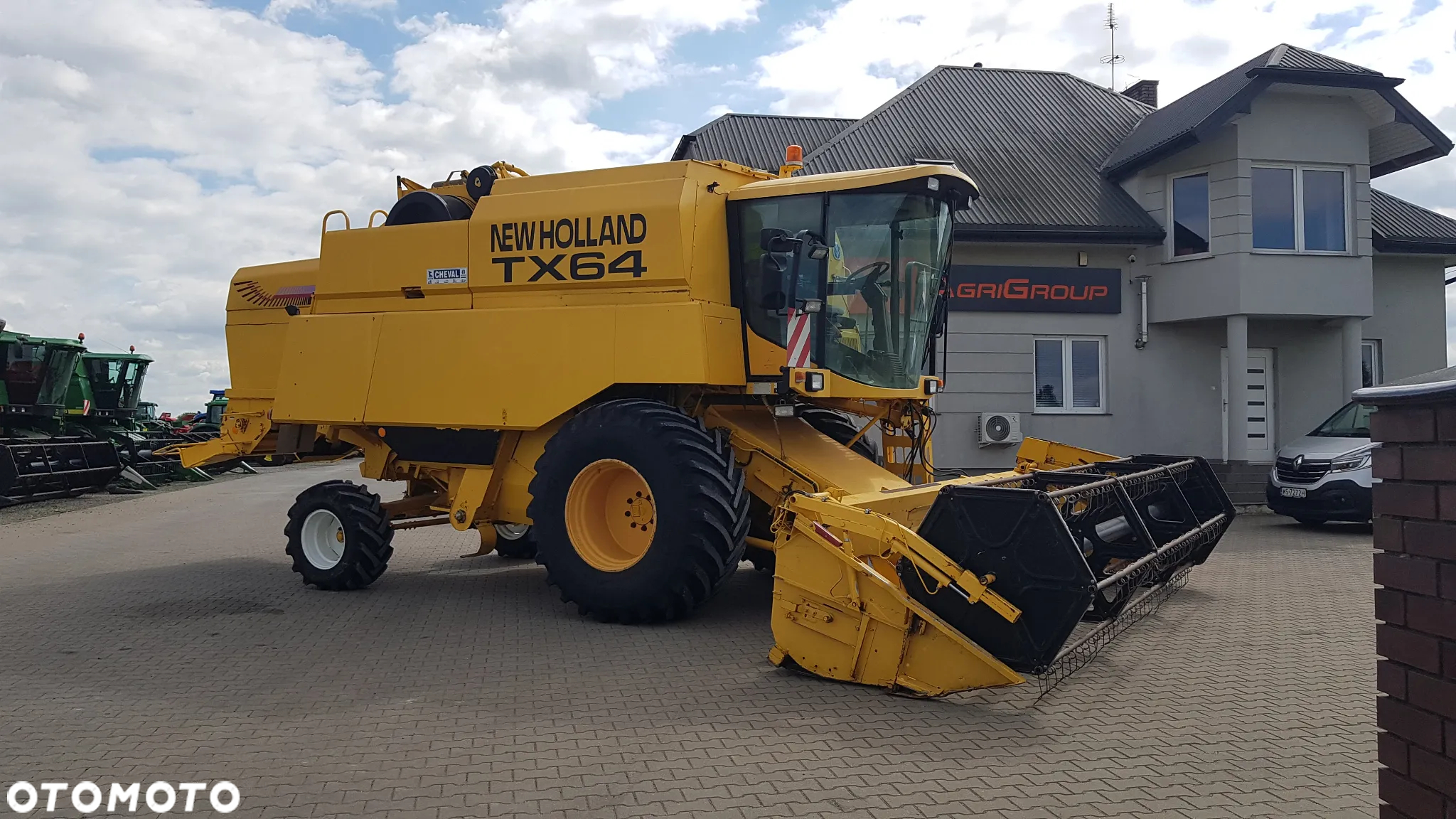 New Holland TX 64 PLUS 2001R - 15