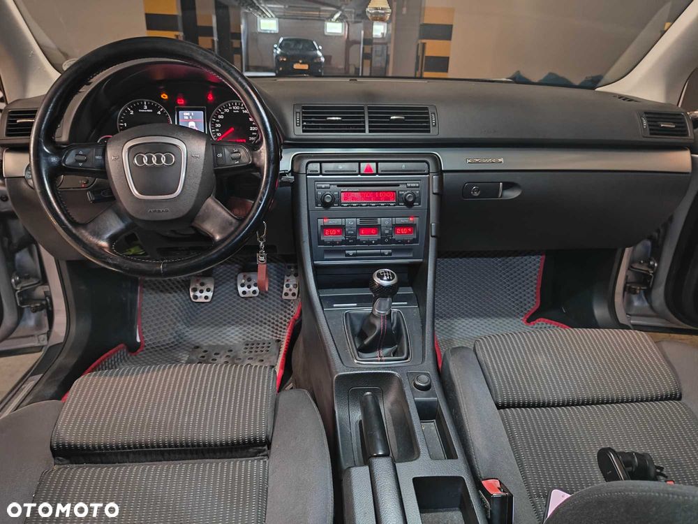 Audi A4 Avant - 8