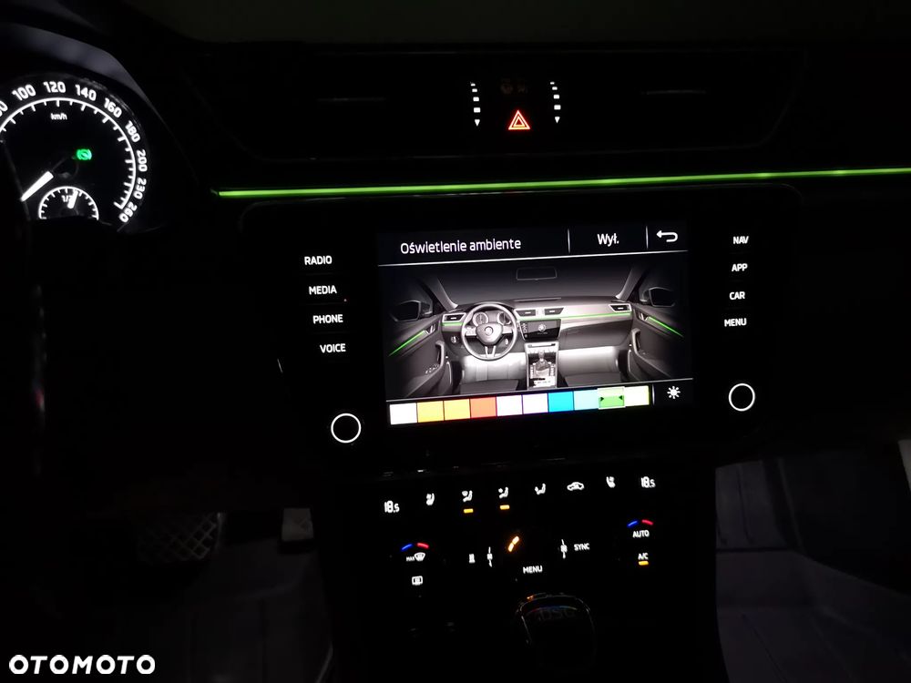 Skoda Superb 1.8 TSI Style DSG - 24